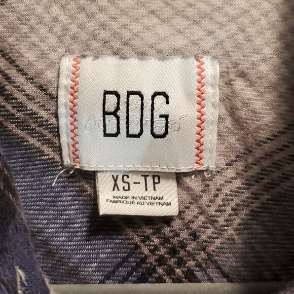 BDG blue plaid cropped flannel shirt - Picture 2 of 6